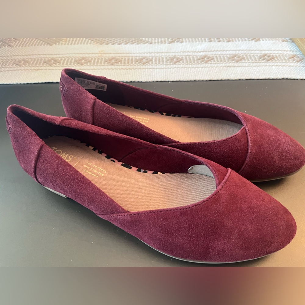 Toms Red Suede Flats Slip-On Loafers